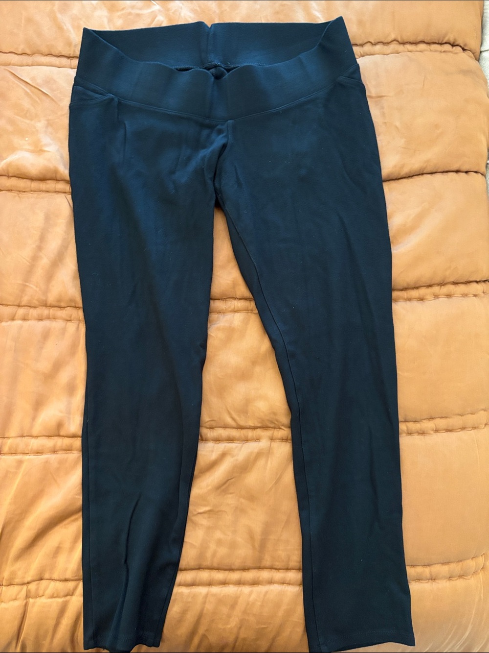 Black Isabel Maternity thick pants/leggings with back pockets, size L